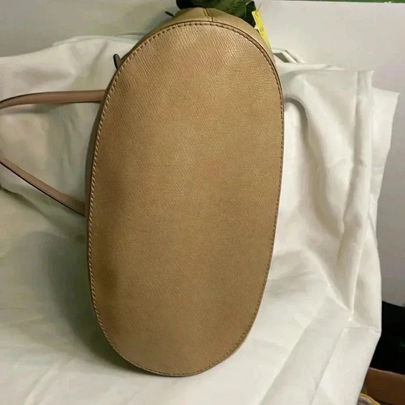 Michael Kors Tan Handbag- EUC - Picture 10 of 10